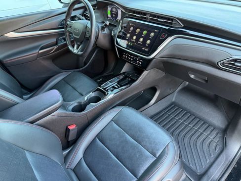 Used 2023 Chevrolet Bolt EUV LT w/ Convenience Package image 23