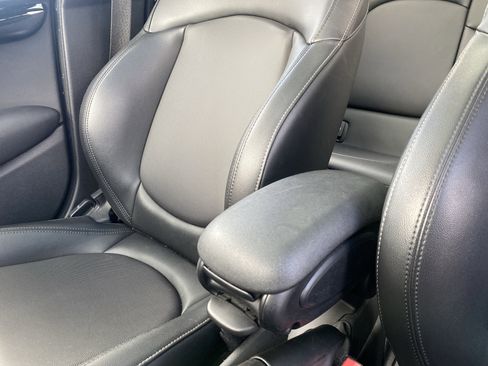 Used 2018 MINI Cooper S image 29