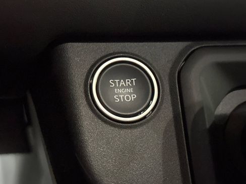 New 2025 Land Rover Defender 130 X-Dynamic SE image 30