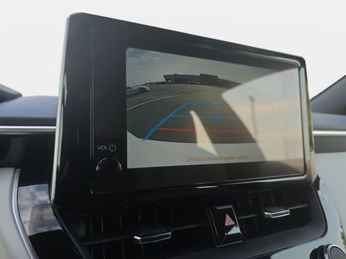 Used 2025 Toyota Corolla SE FWD image 22
