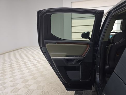 Used 2022 Rivian R1T Adventure AWD/4WD image 17
