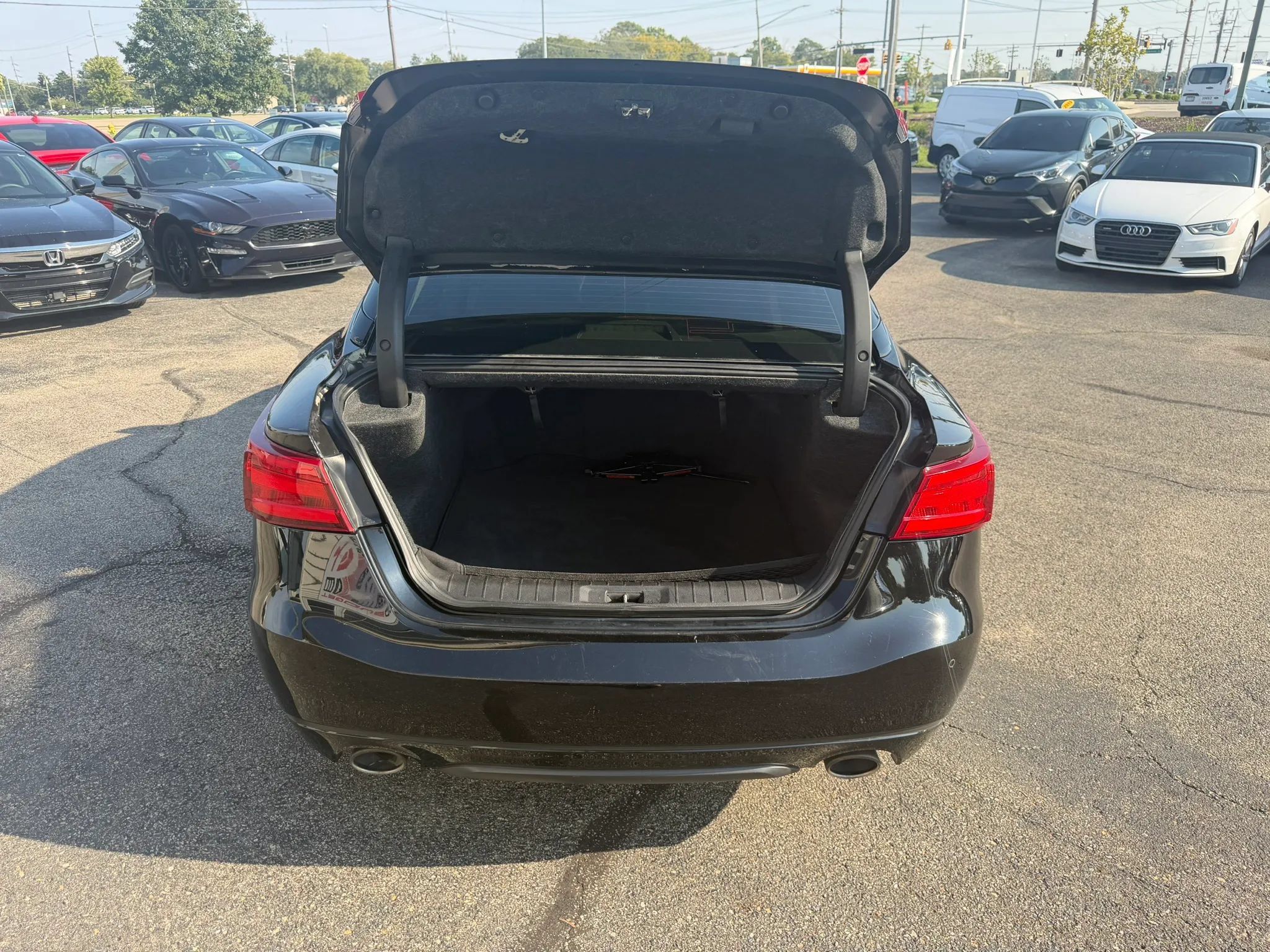 Used 2017 Nissan Maxima Platinum FWD image 34