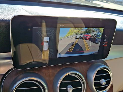 Certified 2022 Mercedes-Benz GLC 300 4MATIC image 18