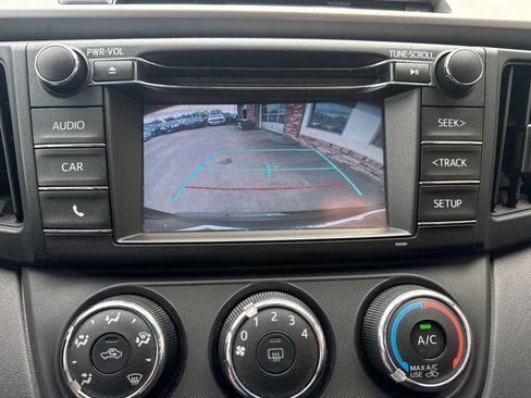 Used 2016 Toyota RAV4 LE AWD/4WD image 26