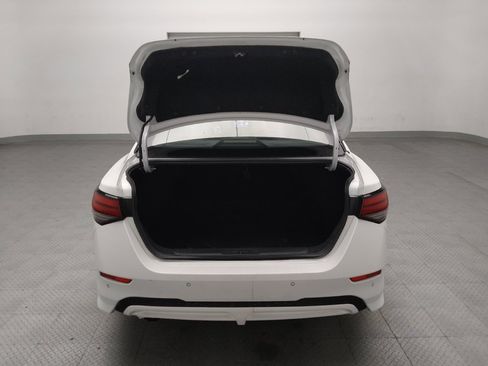 Used 2022 Nissan Sentra SR w/ SR Premium Package FWD image 29