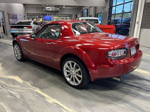 Used 2007 MAZDA MX-5 Miata Grand Touring RWD image 32
