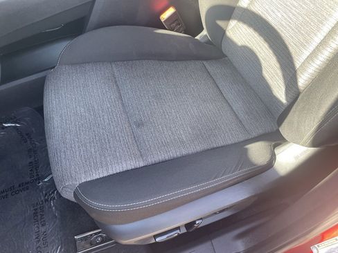 Used 2021 Nissan Rogue SV image 23