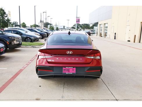 Certified 2025 Hyundai Elantra Sport w/ Cargo Package FWD image 7
