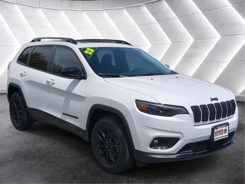 Used 2023 Jeep Cherokee Altitude Lux w/ Lux Elite Package AWD/4WD image 7