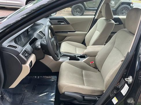 Used 2015 Honda Accord LX image 12