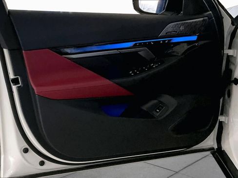 New 2026 BMW i5 w/ Executive Package AWD/4WD image 10