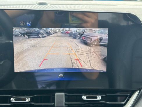 New 2026 Chevrolet Equinox LT FWD image 17