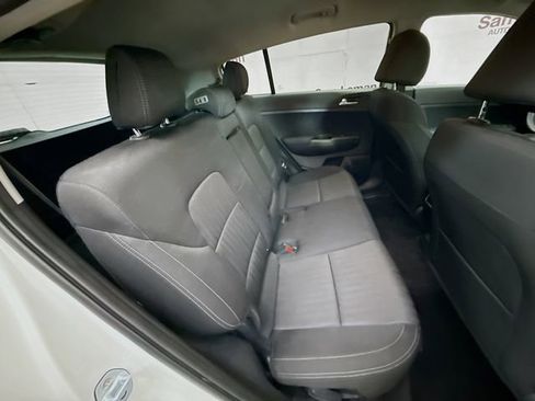 Used 2020 Kia Sportage LX image 25