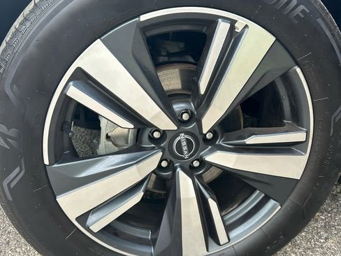 Used 2024 Nissan Rogue SL image 26