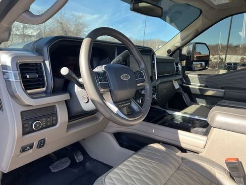 Used 2025 Ford F450 Platinum w/ Platinum Plus Package image 10