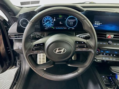 Used 2025 Hyundai Elantra SEL FWD image 14