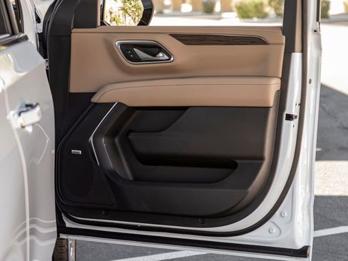 Used 2023 Chevrolet Suburban Premier w/ Premium Package AWD/4WD image 31