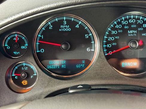 Used 2011 Chevrolet Avalanche LT w/ Luxury Package AWD/4WD image 13