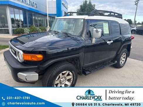 Used 2014 Toyota FJ Cruiser 4WD w/ Convenience Package image 1