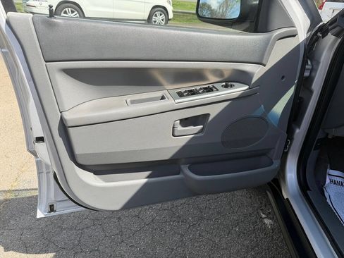 Used 2005 Jeep Grand Cherokee Laredo image 14