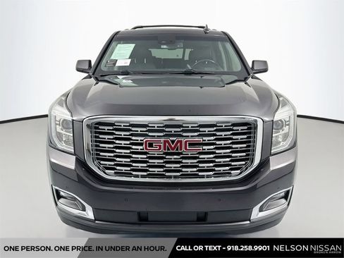 Used 2018 GMC Yukon Denali w/ Denali Ultimate Package AWD/4WD image 2