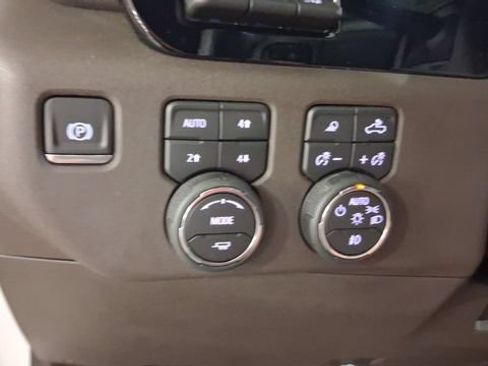 Used 2026 Chevrolet Silverado 3500 LTZ w/ LTZ Premium Package AWD/4WD image 32