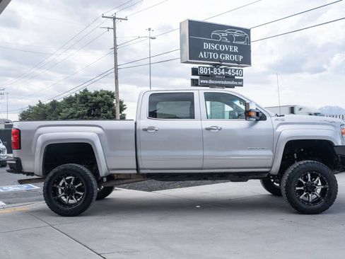 Used 2015 GMC Sierra 2500 SLT w/ Suspension Package, Off-Road AWD/4WD image 10