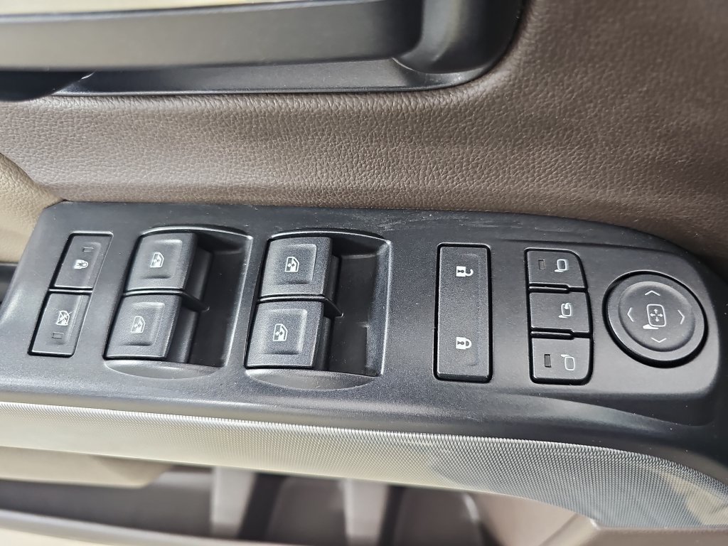 Used 2014 Chevrolet Silverado 1500 LTZ Z71 AWD/4WD image 34
