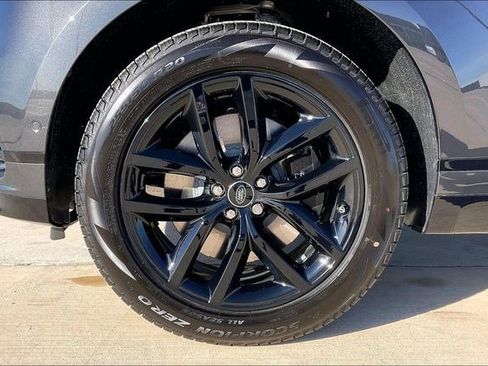 New 2026 Land Rover Range Rover Velar Dynamic SE image 15