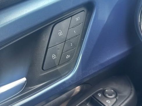 New 2025 Chevrolet Equinox EV LT w/ Convenience Package II image 16