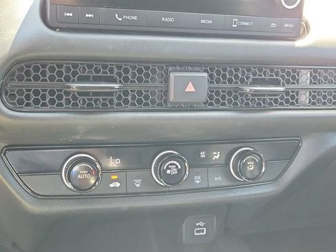 Used 2023 Honda HR-V LX image 13