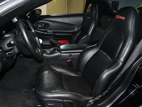 Used 2003 Chevrolet Corvette Z06 w/ Memory Package, 3 Drivers RWD image 7