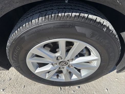 Used 2025 Toyota Camry LE image 22