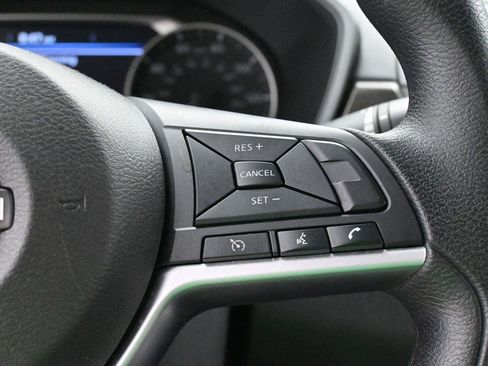 Used 2024 Nissan Altima 2.5 SV FWD image 18