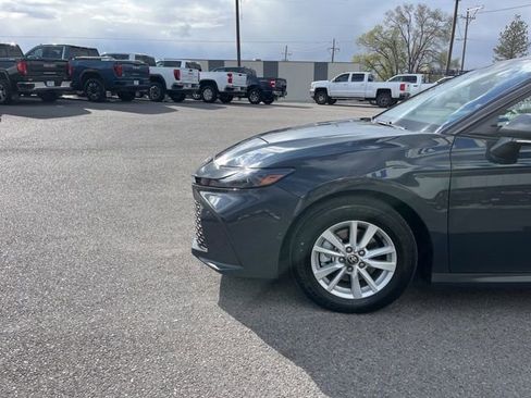 Used 2026 Toyota Camry LE image 5