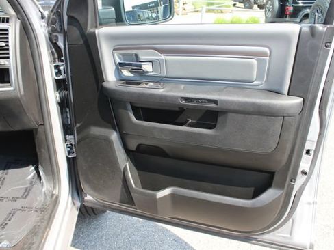 Used 2024 RAM 1500 Classic SLT AWD/4WD image 27