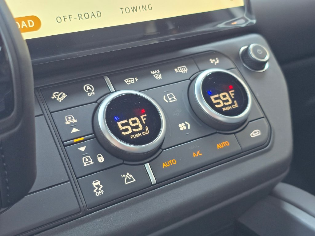 New 2026 Land Rover Defender 110 X-Dynamic SE AWD/4WD image 24