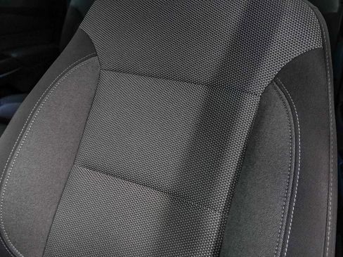 Used 2023 Chevrolet Traverse LT image 24