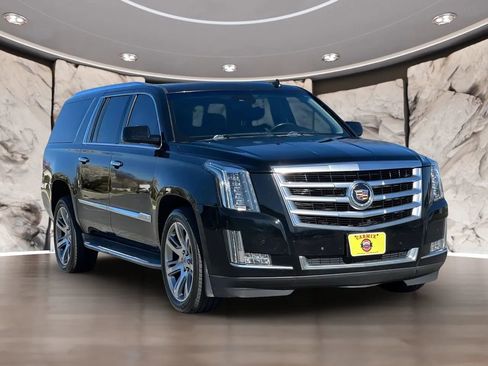 Used 2015 Cadillac Escalade ESV Luxury image 3