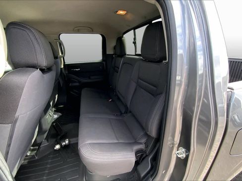 Used 2023 Nissan Frontier SV w/ SV Convenience Package RWD image 20