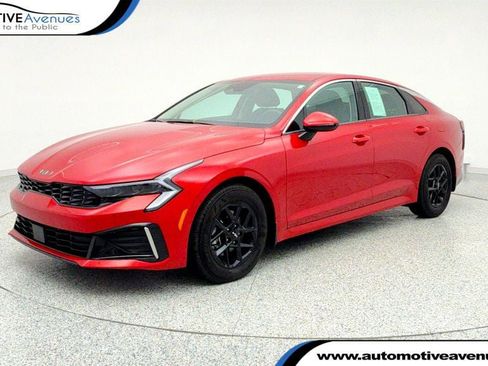 Used 2025 Kia K5 LXS image 1