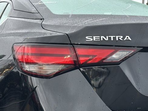 Used 2020 Nissan Sentra SV image 12