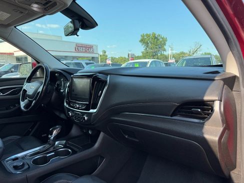 Used 2021 Chevrolet Traverse LT AWD/4WD image 21