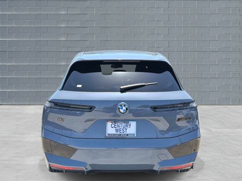 Used 2023 BMW iX xDrive50 w/ Sport Package AWD/4WD image 4