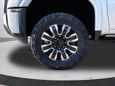 Used 2024 GMC Sierra 2500 Denali Ultimate AWD/4WD image 36