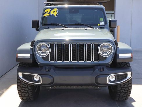 Used 2024 Jeep Wrangler Unlimited Sahara w/ Technology Group AWD/4WD image 5