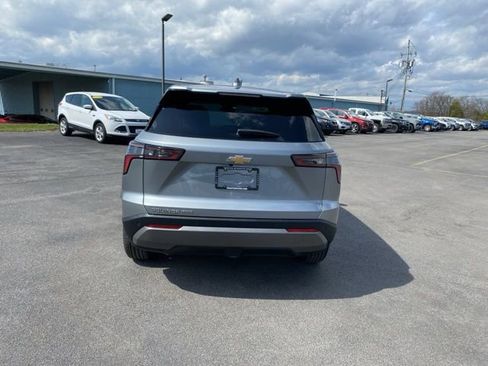 Used 2026 Chevrolet Equinox LT image 8