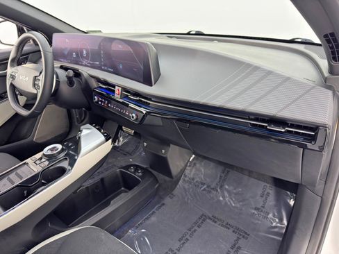Used 2024 Kia EV6 GT-Line image 14