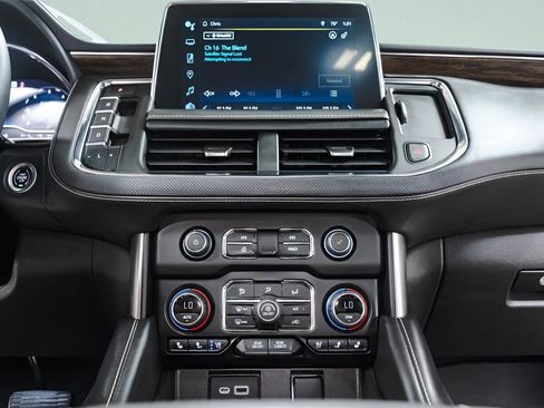 Used 2022 Chevrolet Tahoe Premier AWD/4WD image 14