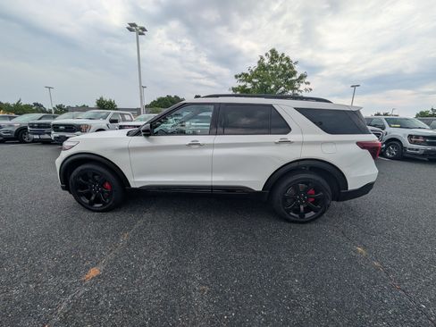 Certified 2023 Ford Explorer ST w/ Equipment Group 401A AWD/4WD image 6